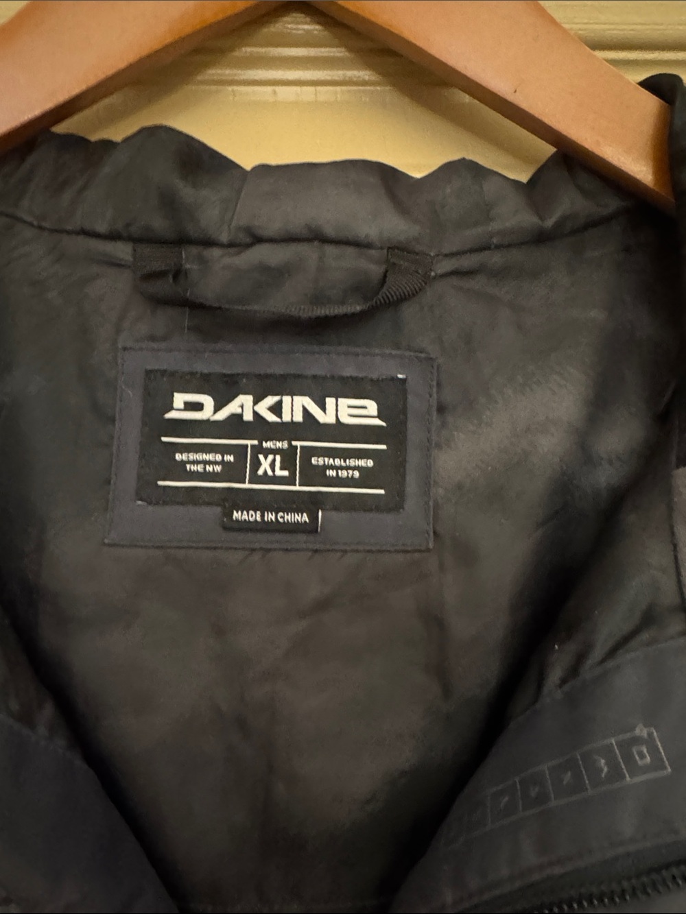Dakine Men's Navy and Light Blue Two-Tone Ski Jacket - Picture 2 of 3